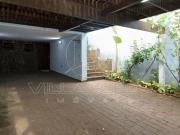 Casa com 3 dormitórios à venda, 250 m² por R$...