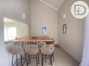 Casa com 3 dormitórios à venda, 250 m² por R$...