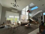 Casa com 3 dormitórios à venda, 252 m² por R$...