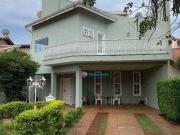 Casa com 3 dormitórios à venda, 253 m² por R$...