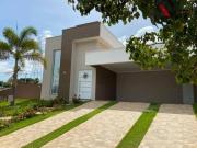 Casa com 3 dormitórios à venda, 253 m² por R$...