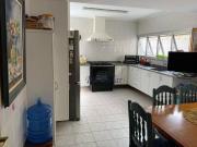 Casa com 3 dormitórios à venda, 253 m² por R$...