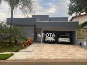 Casa térrea 3 dormitórios 1 suíte + piscina aquecida