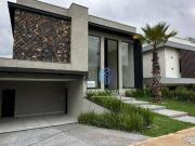 Casa com 3 dormitórios à venda, 253 m² por R$...