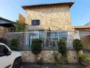 Casa com 3 dormitórios à venda, 254 m² por R$...