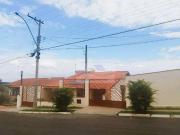 Casa com 3 dormitórios à venda, 255 m² por R$...