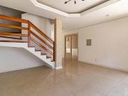 Casa com 3 dormitórios à venda, 256 m² por R$...