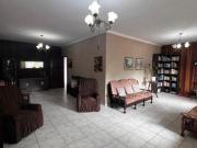 Casa com 3 dormitórios à venda, 259 m² por R$ 900.000...