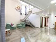 Casa com 3 dormitórios à venda, 260 m² por R$...