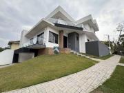 Casa com 3 dormitórios à venda, 260 m² por R$...