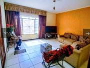 Casa com 3 dormitórios à venda, 260 m² por R$ 800.000,00...