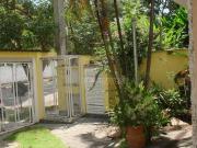 Casa com 3 dormitórios à venda, 261 m² por R$...