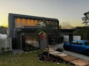 Casa com 3 dormitórios à venda, 261 m² por R$...