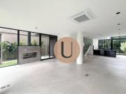 Casa com 3 dormitórios à venda, 262 m² por R$...