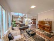 Casa com 3 dormitórios à venda, 263 m² por R$...