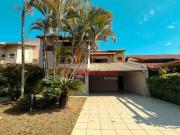 Casa com 3 dormitórios à venda, 266 m² por R$...