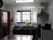 Casa com 3 dormitórios à venda, 267 m² por R$ 700.000,00...