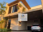 Casa com 3 dormitórios à venda, 268 m² por R$...