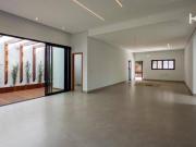 Casa com 3 dormitórios à venda, 270 m² por R$...