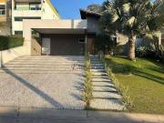 Casa com 3 dormitórios à venda, 270 m² por R$...