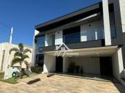 Casa com 3 dormitórios à venda, 270 m² por R$...