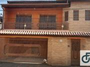 Casa com 3 dormitórios à venda, 270 m² por R$ 850.000,00...