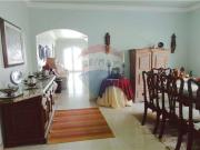 Casa com 3 dormitórios à venda, 272 m² por R$ 1.300.000...