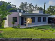 Casa com 3 dormitórios à venda, 272 m² por R$...