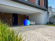 Casa com 3 dormitórios à venda, 272 m² por R$...