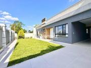 Casa com 3 dormitórios à venda, 274 m² por R$...