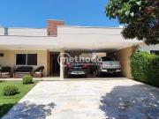 Casa com 3 dormitórios à venda, 278 m² por R$...