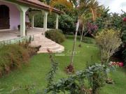 Casa com 3 dormitórios à venda, 280 m² por R$...