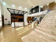 Casa com 3 dormitórios à venda, 280 m² por R$...