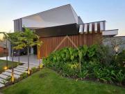 Casa com 3 dormitórios à venda, 280 m² por R$...