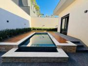Casa com 3 dormitórios à venda, 280 m² por R$...