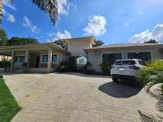 Casa com 3 dormitórios à venda, 281 m² por R$...