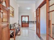 Casa com 3 dormitórios à venda, 282 m² por R$...