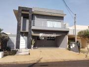 Casa com 3 dormitórios à venda, 284 m² por R$...