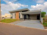 Casa com 3 dormitórios à venda, 284 m² por R$...