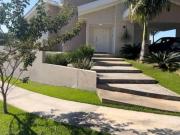 Casa com 3 dormitórios à venda, 287 m² por R$...