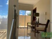 Casa com 3 dormitórios à venda, 288 m² por R$...