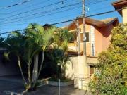 Casa com 3 dormitórios à venda, 288 m² por R$...