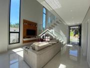 Casa com 3 dormitórios à venda, 288 m² por R$...