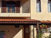 Casa com 3 dormitórios à venda, 290 m² por R$...