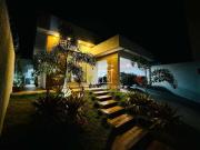 Casa com 3 dormitórios à venda, 290 m² por R$...