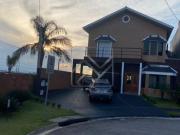 Casa com 3 dormitórios à venda, 290 m² por R$...