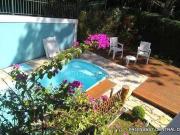 Casa com 3 dormitórios à venda, 290 m² por R$...