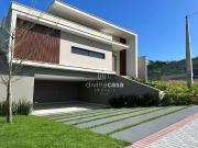 Casa com 3 dormitórios à venda, 291 m² por R$...