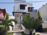 Casa com 3 dormitórios à venda, 293 m² por R$...