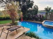 Casa com 3 dormitórios à venda, 293 m² por R$...